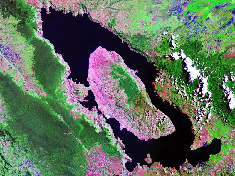 Image satellite du lac de Toba