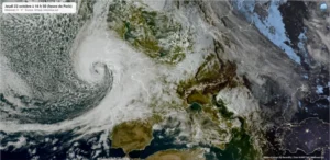 Le soleil se couche sur la tempête Austen ce jeudi soir © Meteosat-12